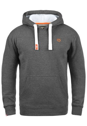 Šedá mikina s útulnou fleecovou podšívkou, bílé šňůrky, klokanní kapsa a logo v oranžové barvě na hrudi. Elastické manžety a lem.