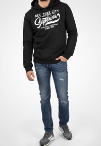 INDICODE JEANS Jersey con capucha - black