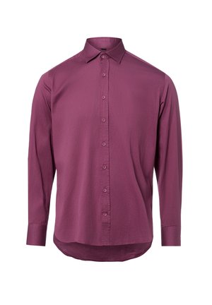 Lila Hemd mit langen Ärmeln, Knopfleiste, Kragen und Manschetten, taillierte Passform, leicht geschwungener Saum, auf weißem Hintergrund präsentiert.