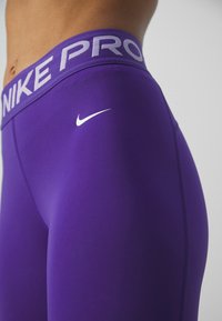 Nike Performance Pajkice - court purple/lilac bloom/white