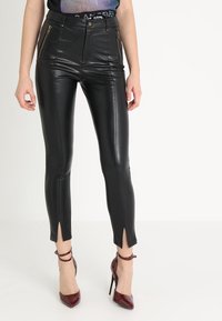 Honey Punch Tygbyxor - black