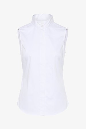 Bela brezrokavska bluza z visokim mandarinskim ovratnikom in zapiranjem na gumbe. Gladek videz in prilagojen kroj, brez dodatnih vzorcev ali poudarkov.