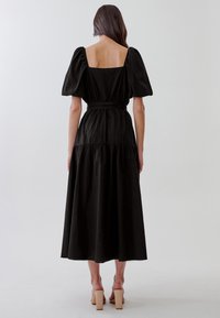 TUSSAH JANIE MIDI - Kasdienė suknelė - black