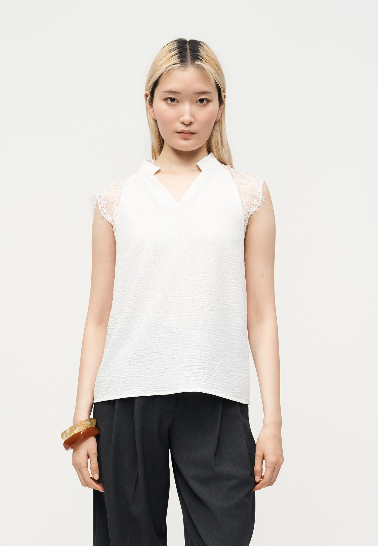 ONLPLOY METTE V NECK