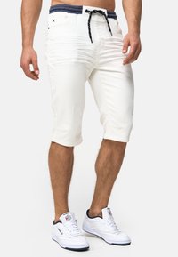 INDICODE JEANS VASILE - Kratke hlače od trapera - offwhite