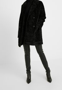 Noisy May Tall Vinterkappa /-rock - black