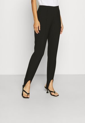 Mads Nørgaard, Pantalon classique - black
