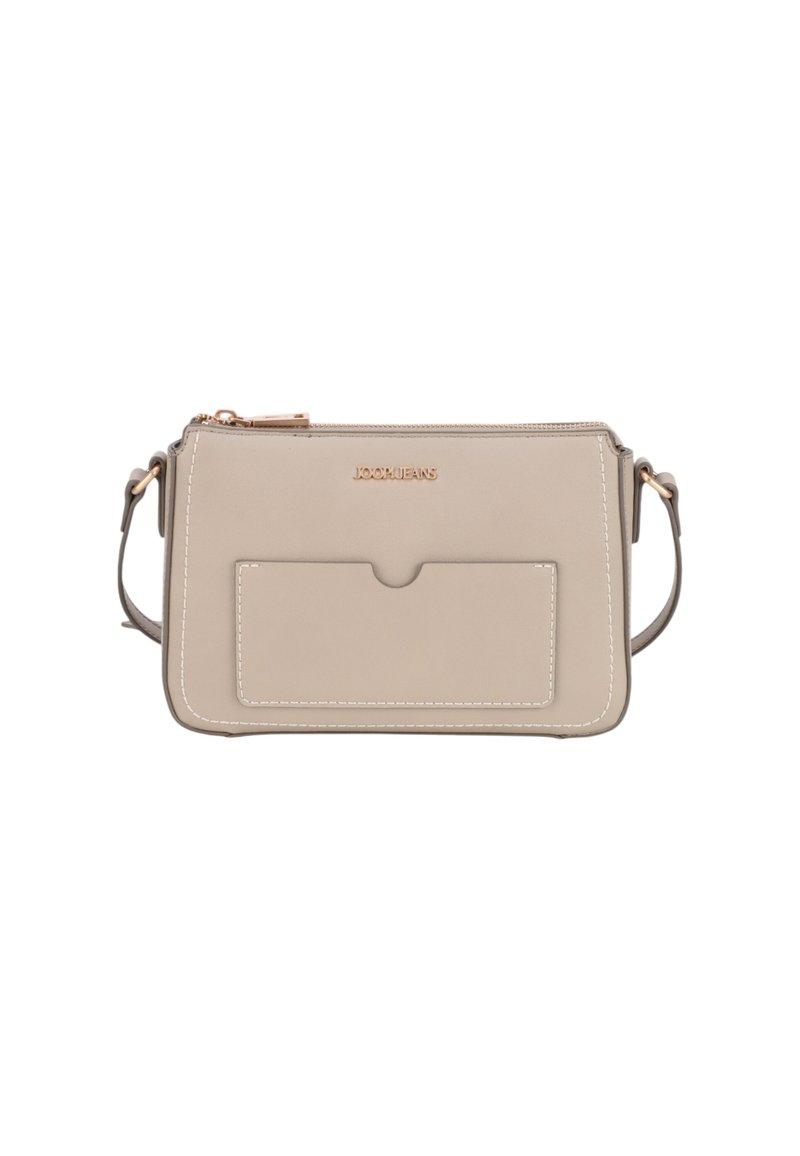 Borsa a tracolla beige realizzata in pelle liscia. Presenta una chiusura con zip, una tasca frontale e cuciture a contrasto sottili. Include una tracolla regolabile.