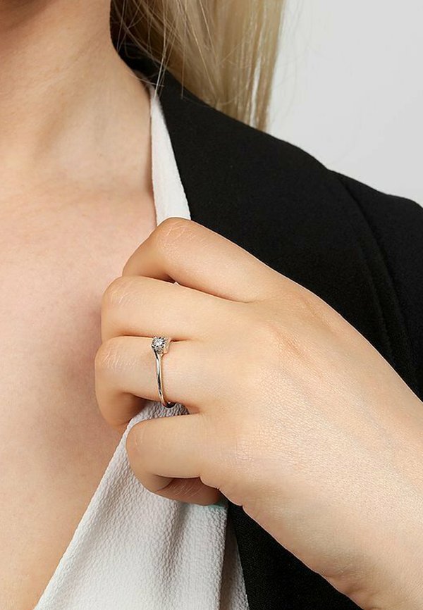 Ring - weißgoldfarben