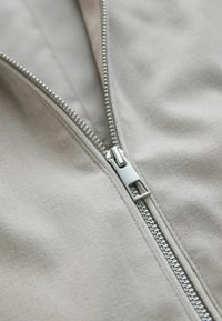 REGULAR FIT - FUNNEL NECK - Ľahká bunda - neutral