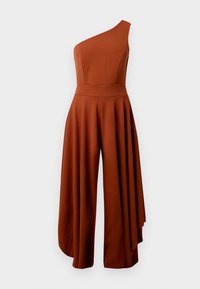 Jumpsuit s jednim ramenom, u boji hrđe, izrađen od glatkog materijala; sadrži uski korzet i široke, lepršave hlače s drapiranim detaljem.
