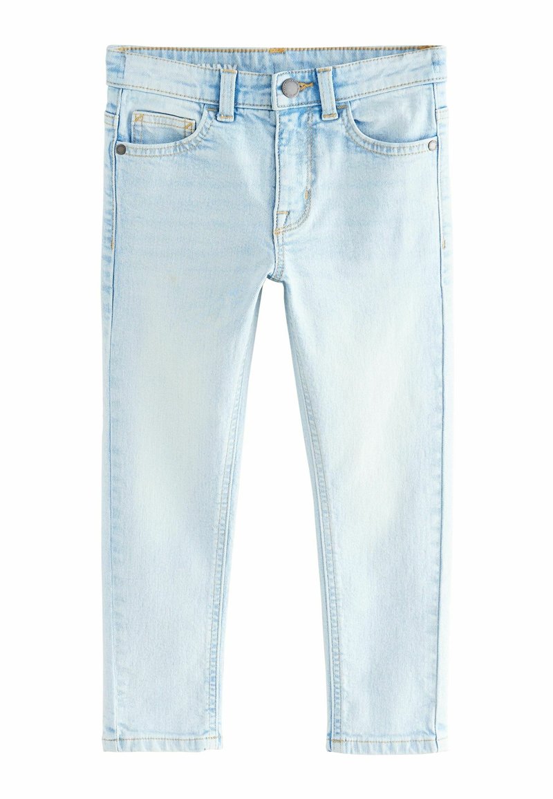 Jean slim bleu clair avec bouton frontal, fermeture éclair, passants de ceinture et design à cinq poches sur fond blanc.