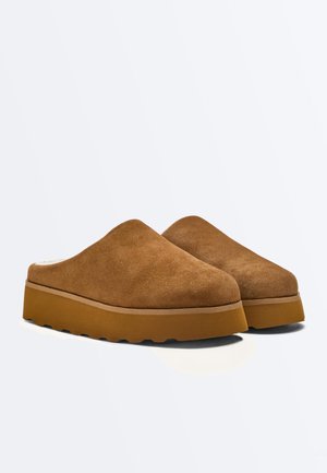 OYSHO, Hausschuh - brown
