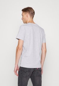 TOM TAILOR T-shirt estampada - light stone grey