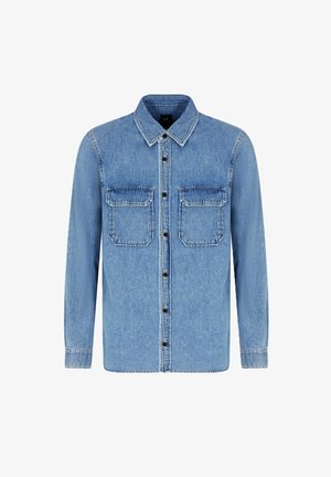 Camicia in denim azzurro chiaro con chiusura a bottoni, due tasche sul petto e colletto classico. Presenta maniche lunghe e orlo dritto.