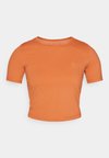 PERFORMANCE CREWNECK CROP TOP - T-shirt de sport - copper