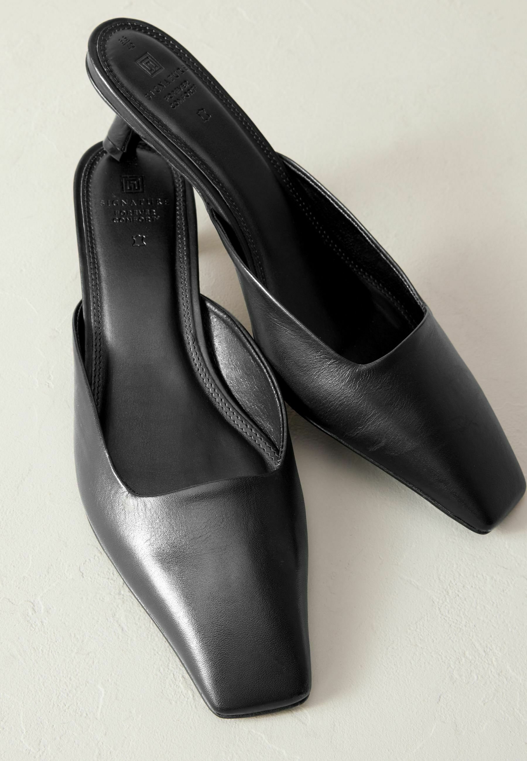 Next SIGNATURE FOREVER COMFORT CHISEL TOE KITTEN - REGULAR FIT