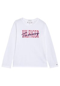 Biała koszulka z długim rękawem wykonana z bawełny, z okrągłym dekoltem, z czerwonym i niebieskim logo "Tommy Hilfiger" nadrukowanym z przodu.