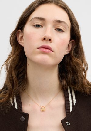 COACH, COACH ICONIC CHARMS PAVÉ HANDBAG PENDANT NECKLACE - Κολιέ - gold coloured