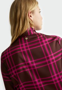 LIU JO PRINTED - Skjortebluser - pink