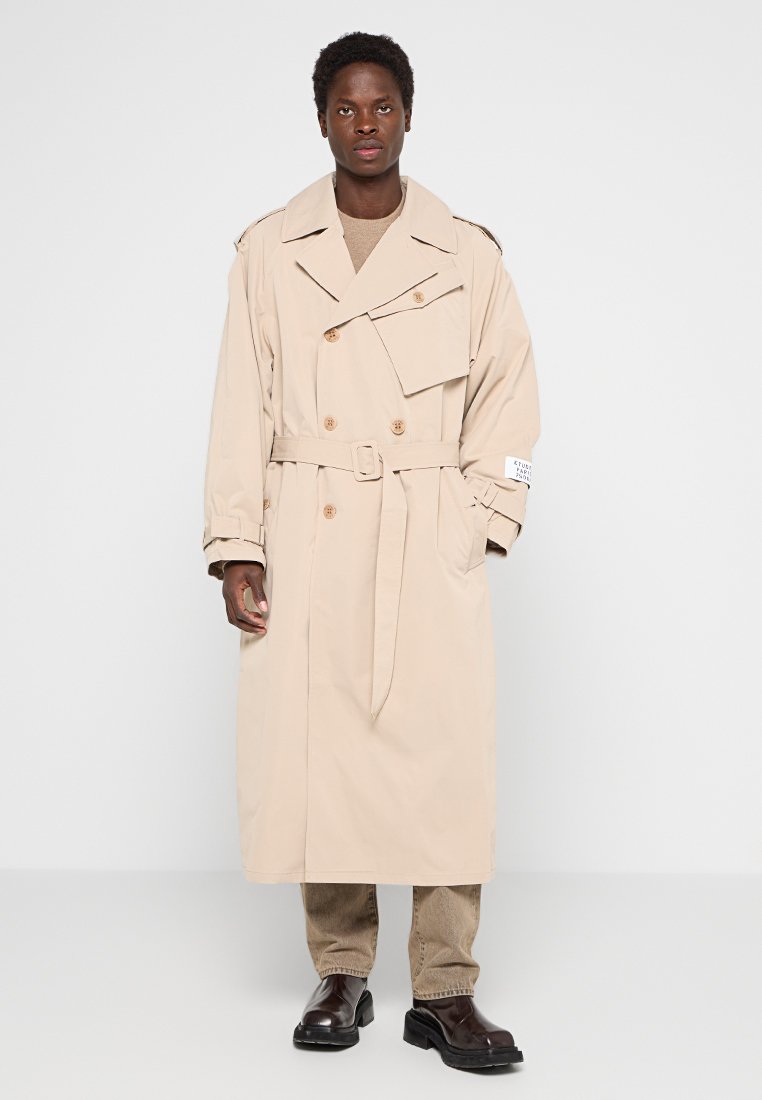 Études Trenchcoat beige