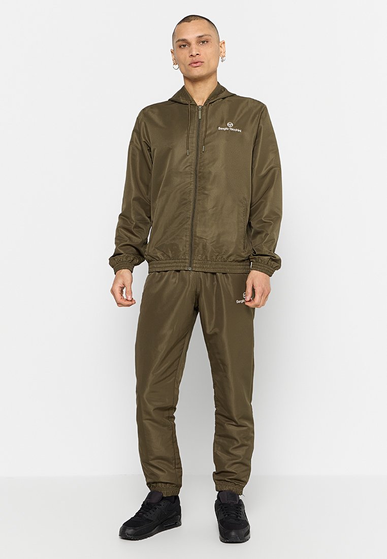 Sergio Tacchini Trainingspak olijfgroen Sergio Tacchini Trainingspak olijfgroen