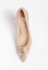 Guess SADITA SPITZE - Decolleté - beige