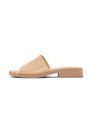 Mules - salmon