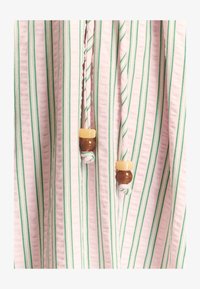 Valitud, pink stripe