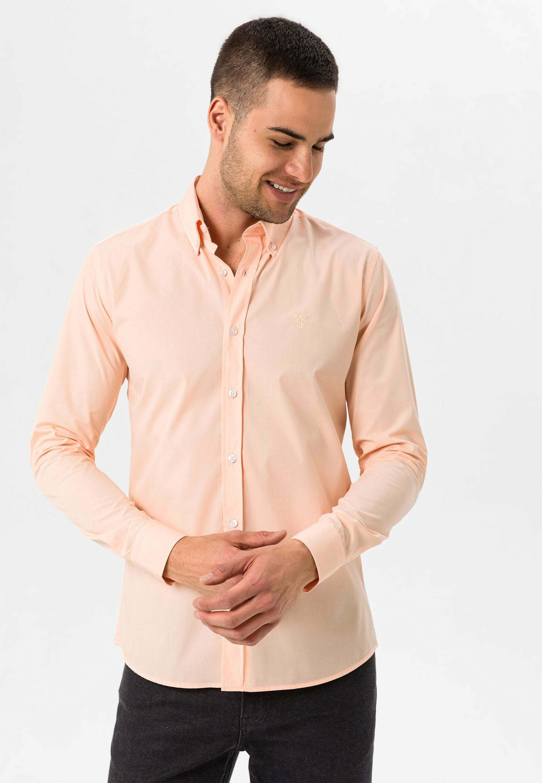 Introducir 72+ imagen outfit camisa salmon hombre Abzlocal.mx
