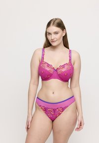 PrimaDonna DEVDAHA - String - very berry