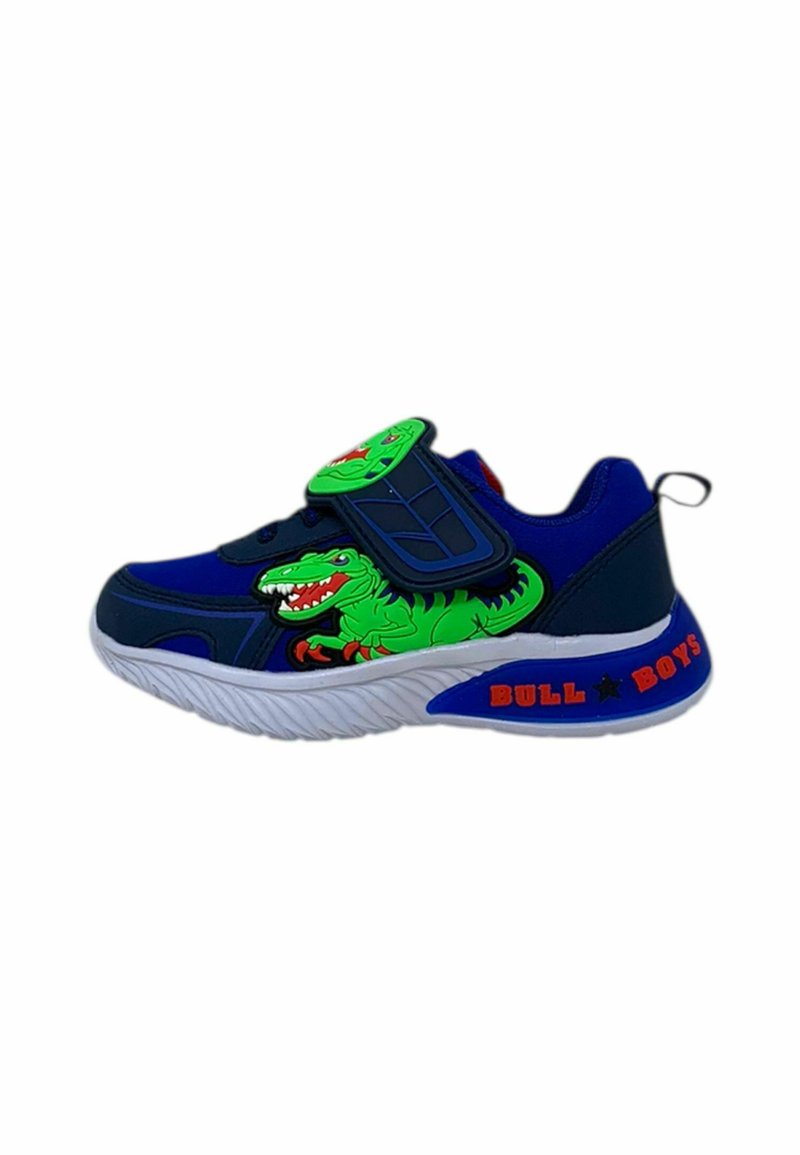Scarpe sportive blu con grafica di un dinosauro verde, cinturino in Velcro, suola bianca e testo "BULL BOYS" in rosso. Materiale in gomma, design testurizzato.