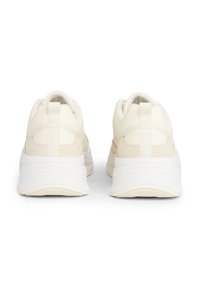 Tommy Hilfiger Trainers - off-white