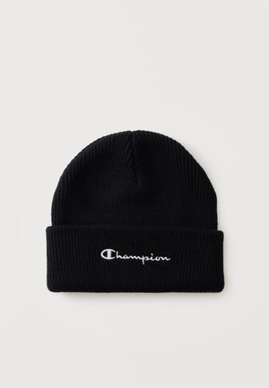 Schwarze gerippte Strickmütze mit umgeschlagenem Saum, bestickt mit weißem "Champion"-Logo vorne in der Mitte.