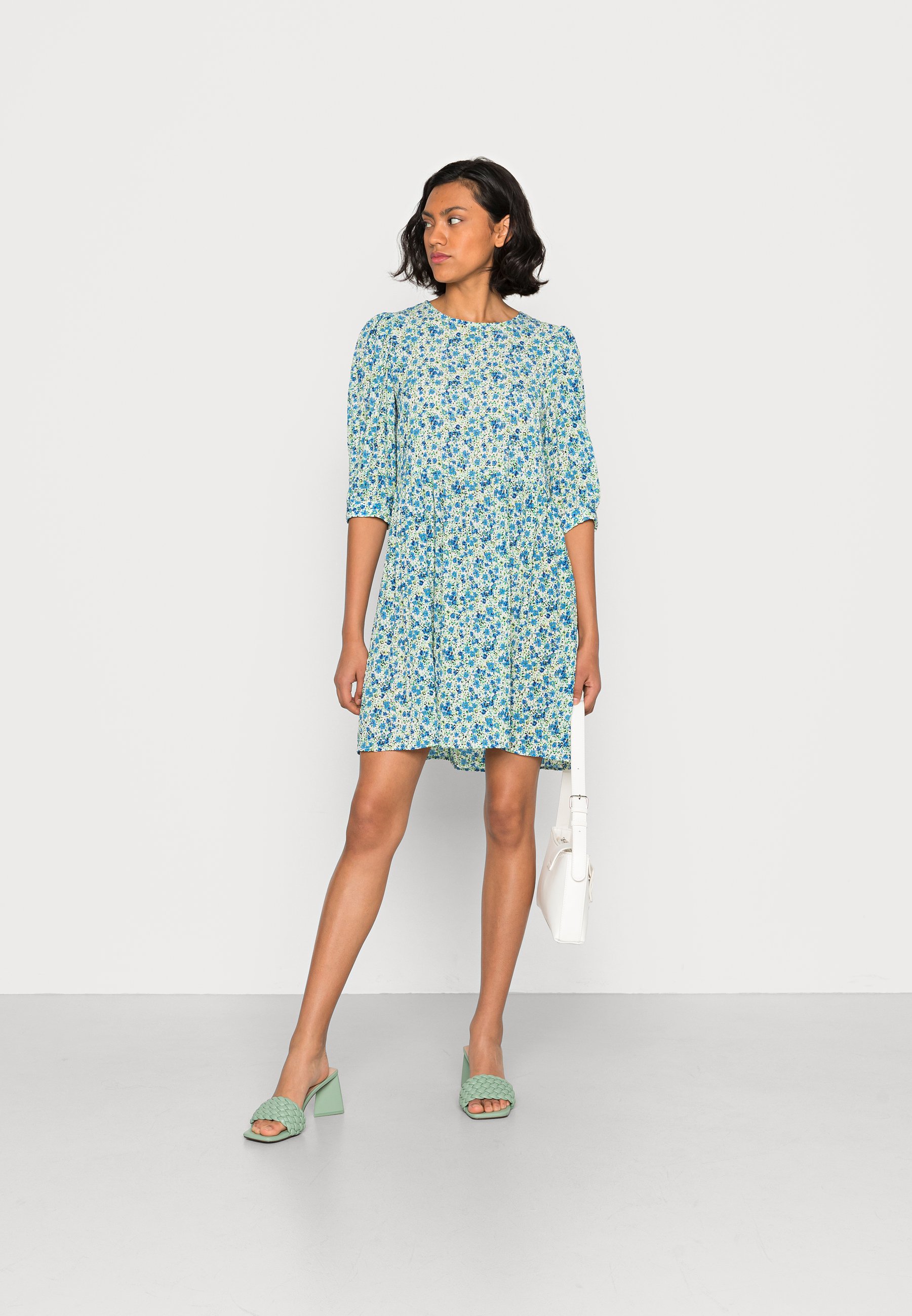 Vero Moda VMBRITT FLOWER DRESS - Day 