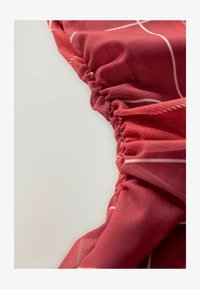Selected, red check