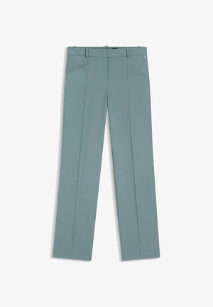 Pantalones anchos de pierna en azul claro con tela suave. Cuentan con dos bolsillos frontales con un detalle sutil y una raya marcada a lo largo de las piernas.