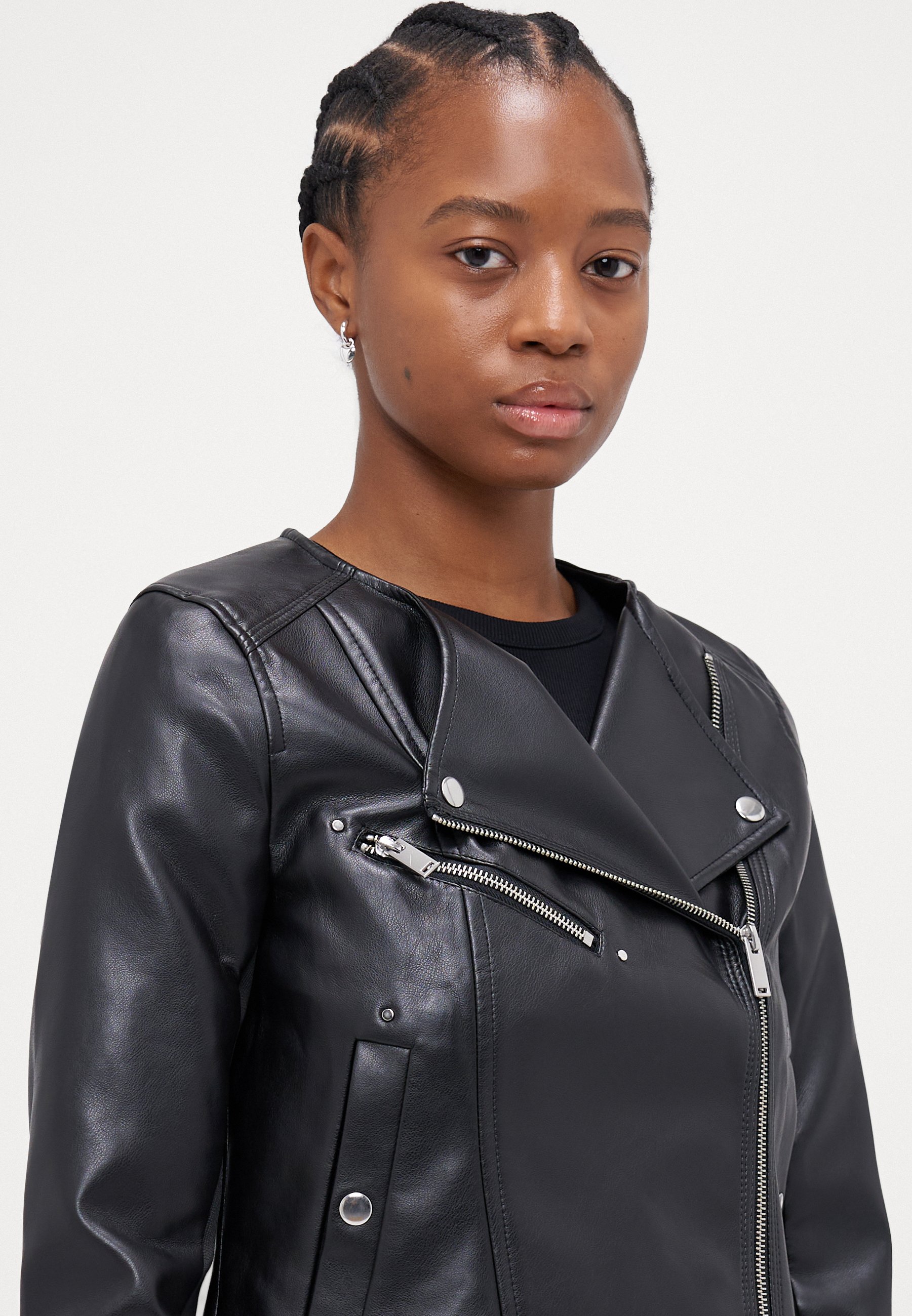 Vero Moda Petite VMRILEY RIO SHORT JACKET - Faux leather jacket
