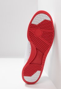 Nike Sportswear GRANDSTAND II - Sportcipő - white/university red