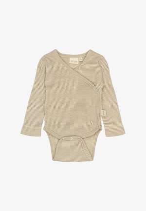 Bézs színű, hosszú ujjú baba body, átforduló kialakítással, finom csíkos mintával és patentos záródással az alján. Puha, texturált anyag.