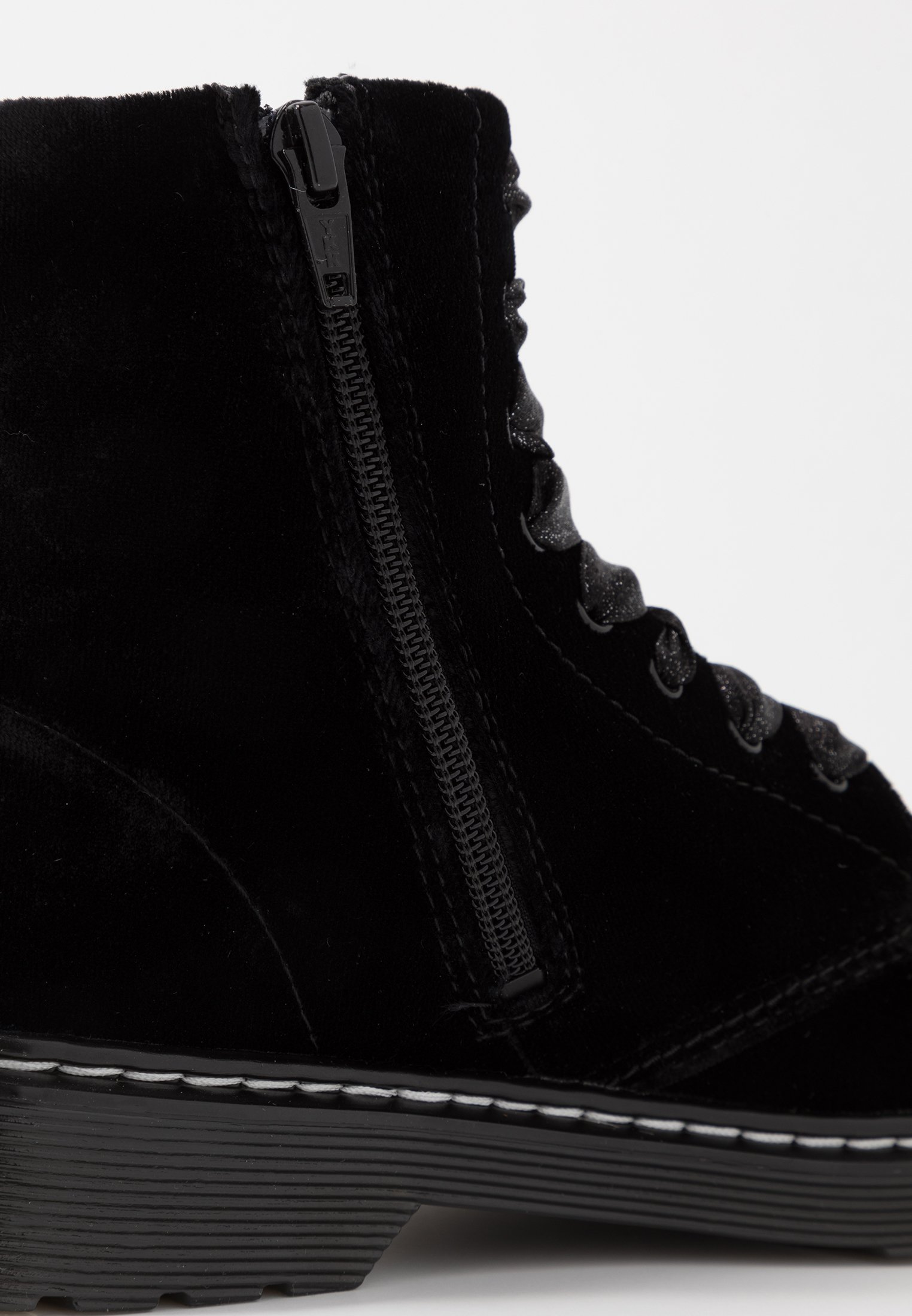 dr martens black 1460 boots youth