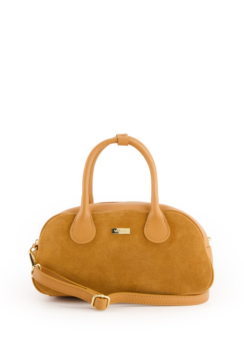 Tasche aus braunem Leder und Wildleder mit doppelten Griffen, einem abnehmbaren Schultergurt und goldfarbener Hardware. Abgerundete Form mit glatter Textur.