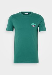 EMBROIDERY TEE - Nyomott mintás póló - dark mint