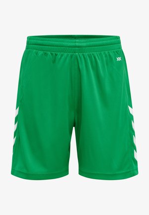 Zielone sportowe spodenki z elastycznym pasem, z białymi ukośnymi paskami po bokach i gładką, lekką fakturą materiału.