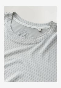 Unselected, light grey