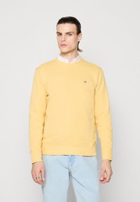 GANT SHIELD C NECK - Sweatshirt - dusty yellow