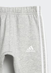 adidas Performance BADGE OF SPORT - Φόρμα - top semi lucid blue white bottom medium grey heather white