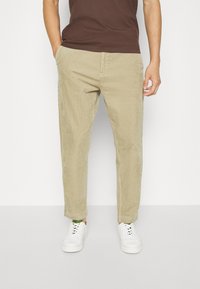 BOSS Tygbyxor - brown