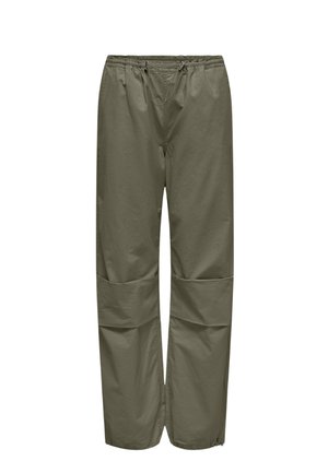 Pantaloni verde oliva realizzati in tessuto leggero, con cintura elastica e cordoncino, e ampie tasche laterali.