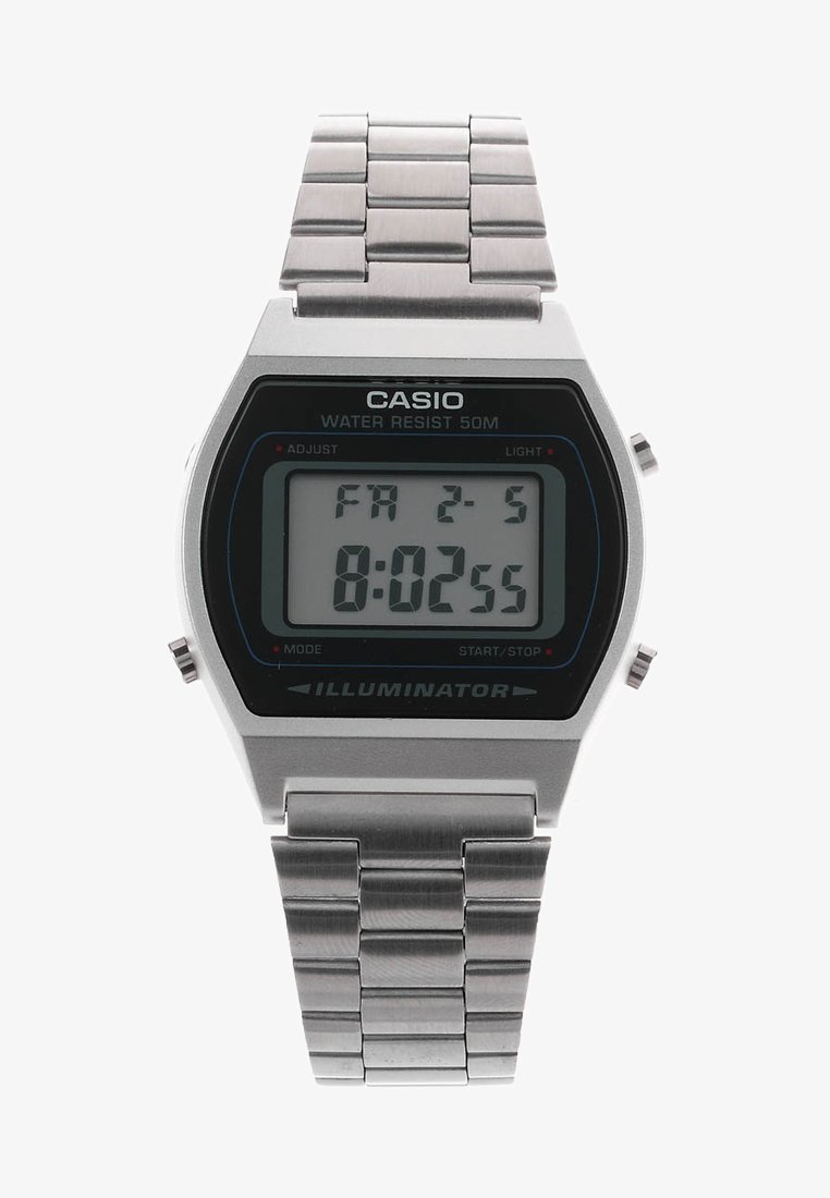 Ceas digital Casio cu brățară din oțel inoxidabil, față rectangulară, cadran negru, afișaj iluminat, rezistent la apă până la 50 de metri.
